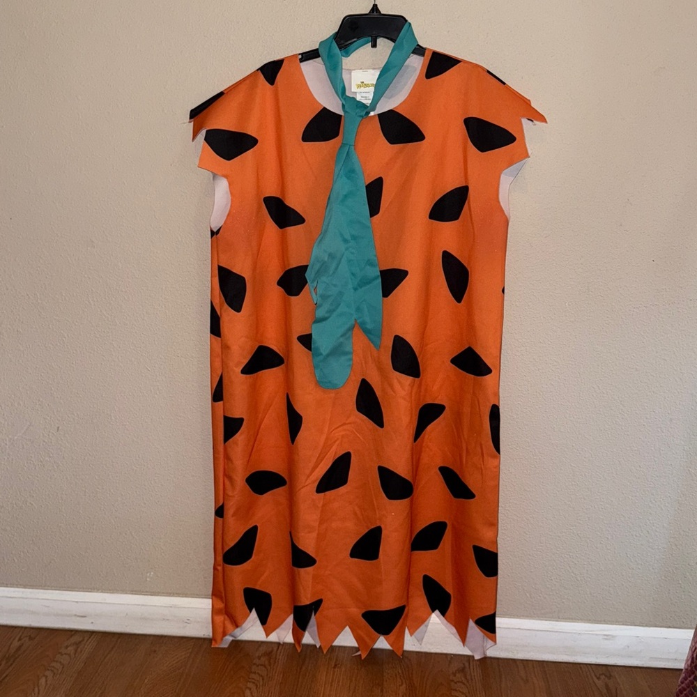 Fred Flintstone Costume 2XL with tie